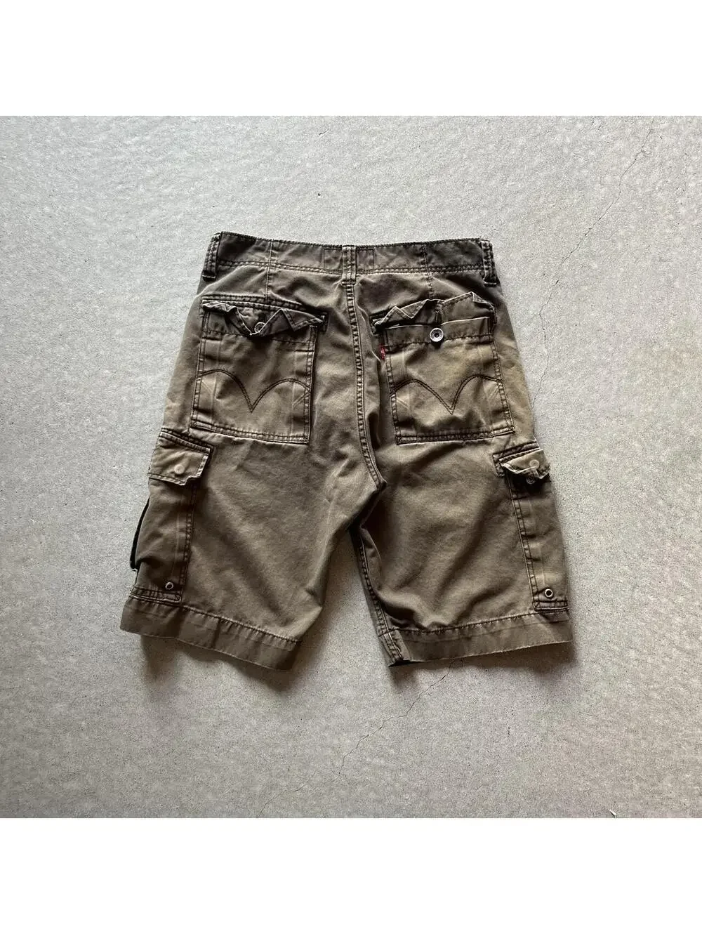 Levis size 32
